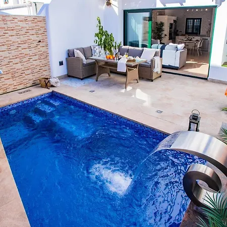 Casa Evelyn Piscina Climatizada Tatil Evi