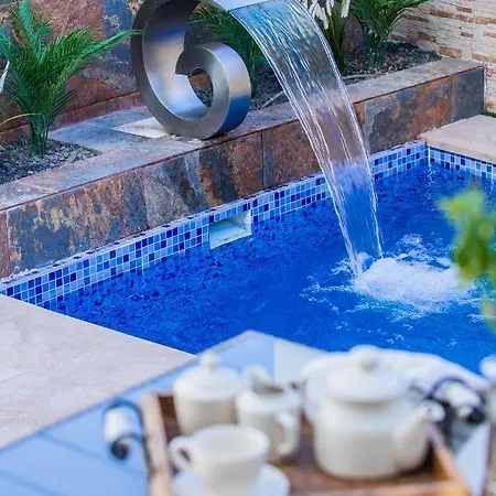 Casa Evelyn Piscina Climatizada *