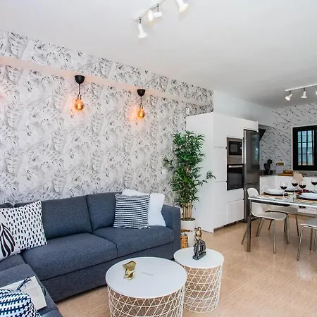 Holiday home Casa Evelyn Piscina Climatizada