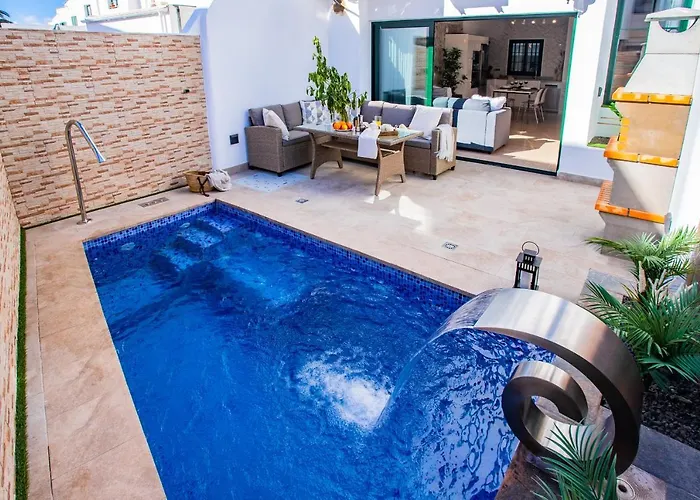 Casa Evelyn Piscina Climatizada Ferienhaus