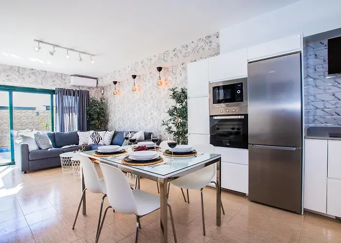 Casa Evelyn Piscina Climatizada Ferienhaus