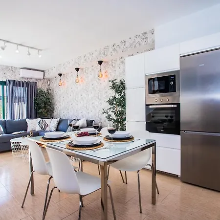 Casa Evelyn Piscina Climatizada 度假居