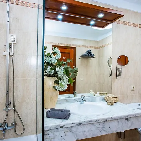 Casa Evelyn Piscina Climatizada 度假居 *