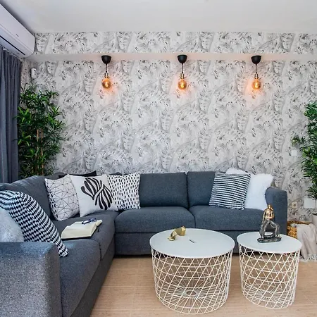 Casa Evelyn Piscina Climatizada 普拉亚布兰卡