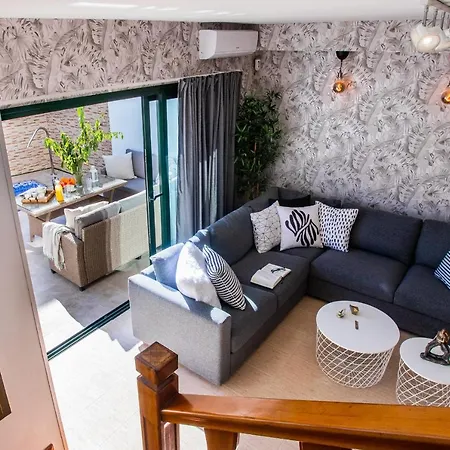 Casa Evelyn Piscina Climatizada * 普拉亚布兰卡
