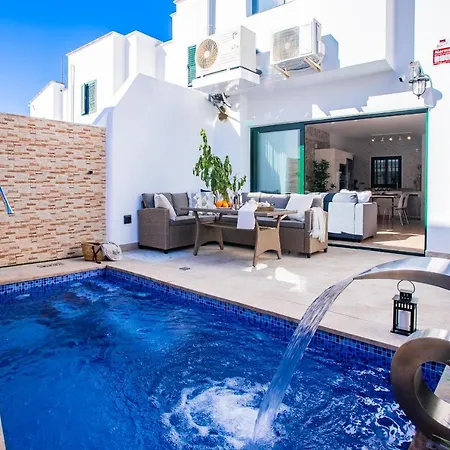 度假居 Casa Evelyn Piscina Climatizada 普拉亚布兰卡